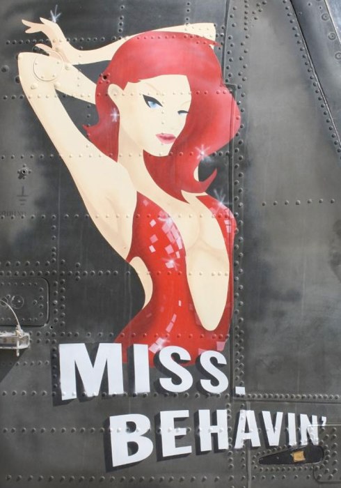 NOSE ART ,beau n'avion & miss - Page 6 Noseart-chinook-missbhavin